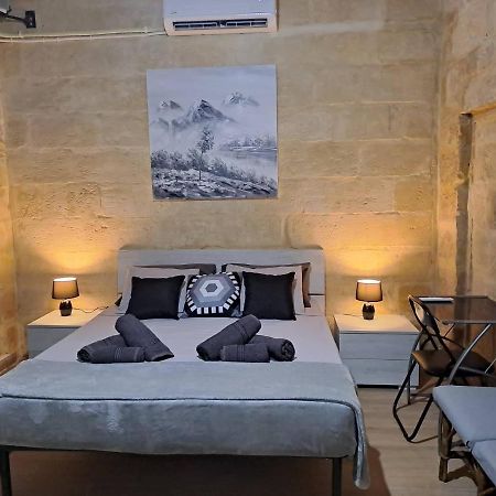 Lovely 1 Bedroom Apartment In The Heart Of Валетта Экстерьер фото